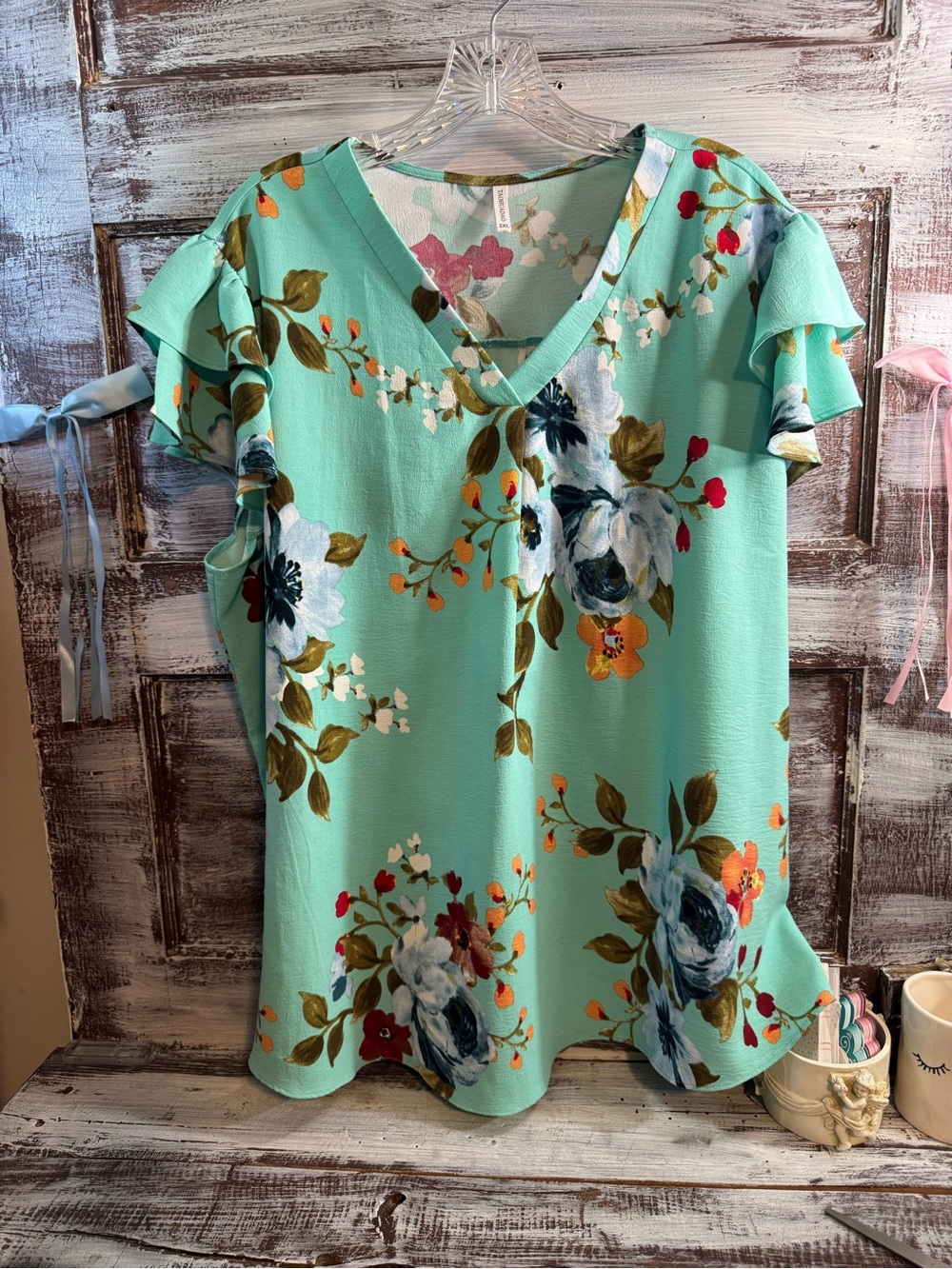 Floral V-Neck Flutter Sleeve Top - Mint